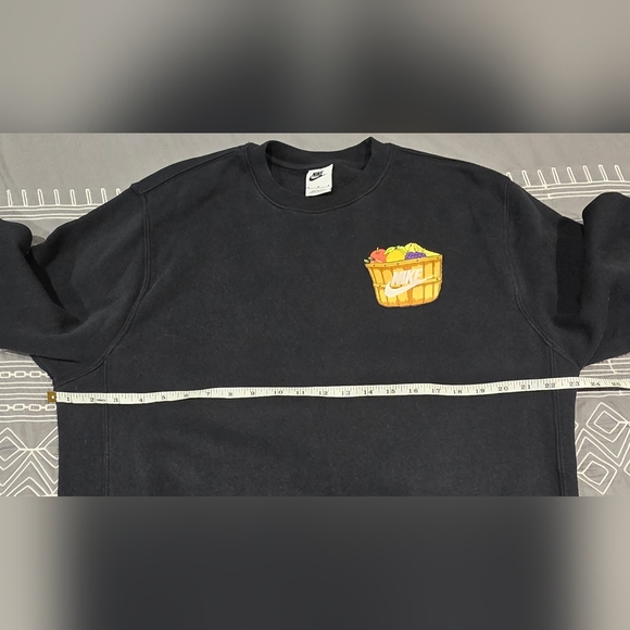 Nike Rare Balance Diet Food Pyramid Crewneck Sweatshirt Size Medium - Picture 5 of 8